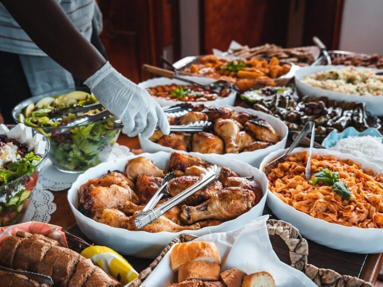 lunch-on-board-greek_ culture hunterssm